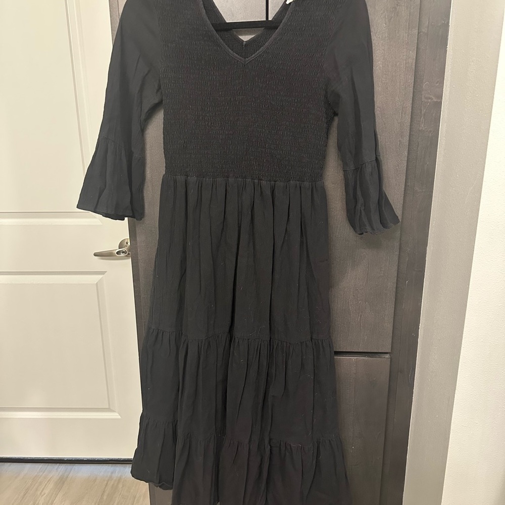Loveriche smocked top tiered midi dress size small